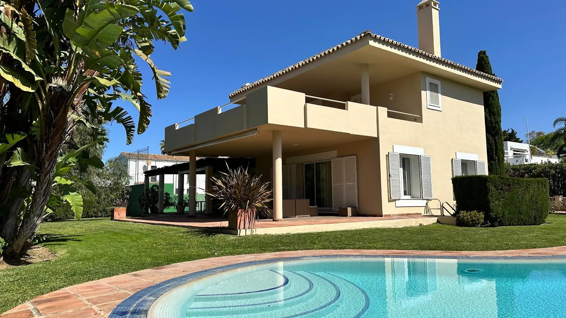 Xpce Artola Playa - Villa De Lujo Con Pista De Padel Privada Y Piscina Marbella