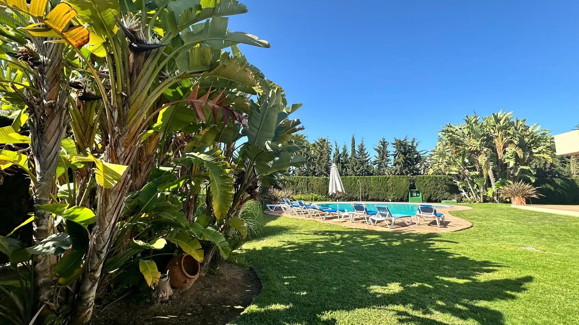 Xpce Artola Playa - Villa De Lujo Con Pista De Padel Privada Y Piscina Marbella