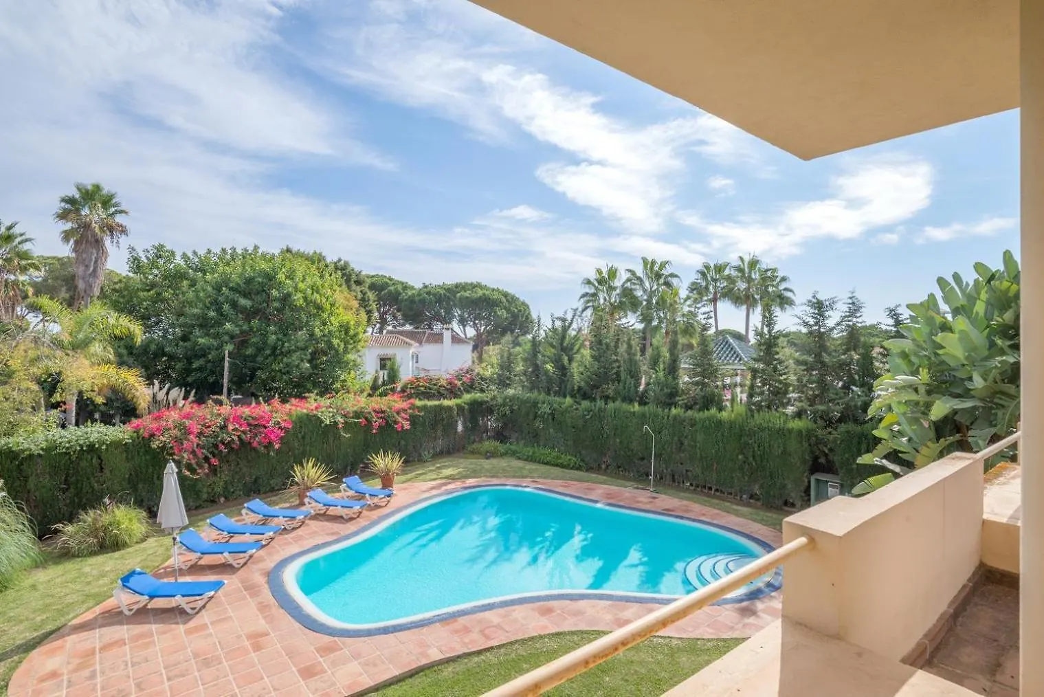 Xpce Artola Playa - Villa De Lujo Con Pista De Padel Privada Y Piscina Marbella