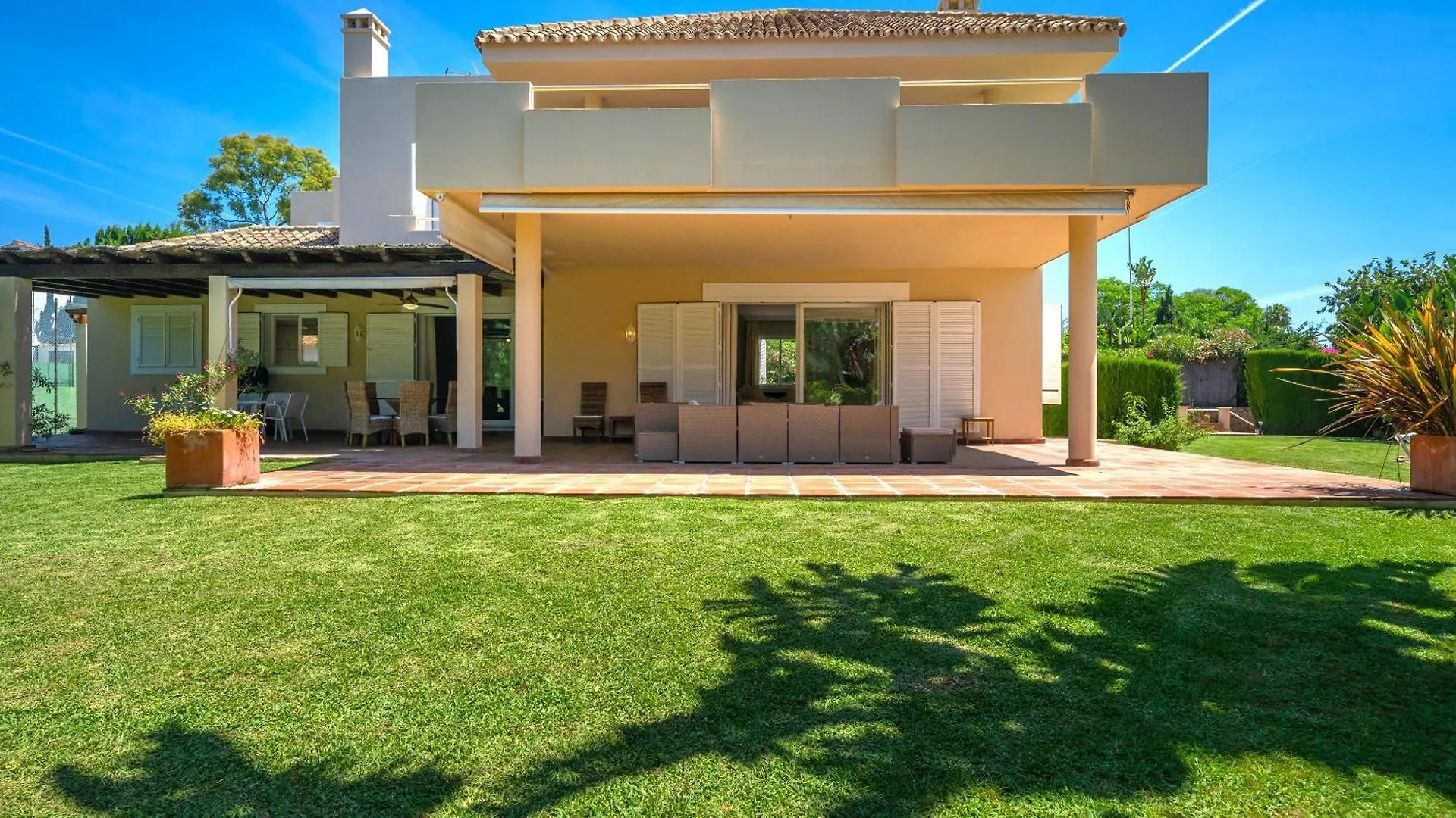 Xpce Artola Playa - Villa De Lujo Con Pista De Padel Privada Y Piscina Marbella
