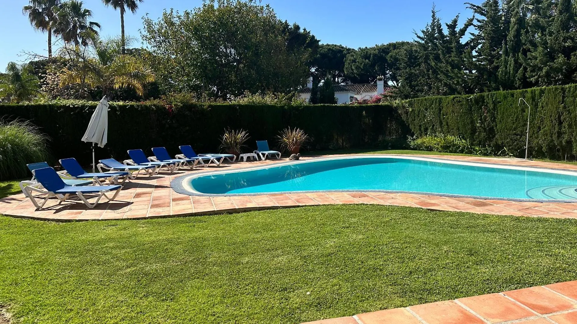 Xpce Artola Playa - Villa De Lujo Con Pista De Padel Privada Y Piscina Marbella