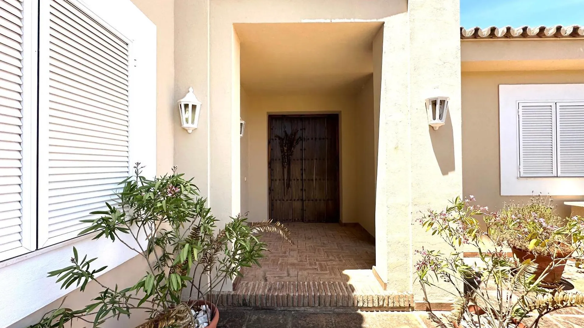 Xpce Artola Playa - Villa De Lujo Con Pista De Padel Privada Y Piscina Marbella